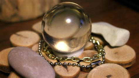 The Enigmatic Art of Wiccan Mirror Gazing: How to Get Started